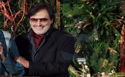 sanjay khan20181112141938_l